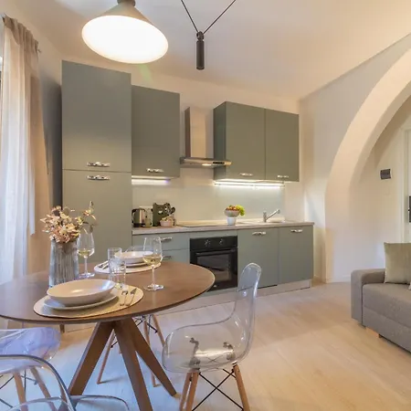 Apartment Domus Centro *