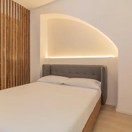 Domus Centro Apartment